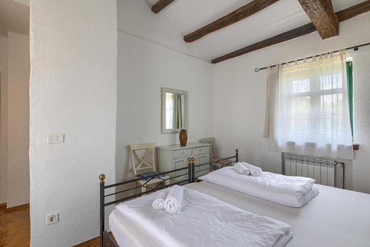 Villa Leopoldo By Istrian Country Houses Barat  Buitenkant foto