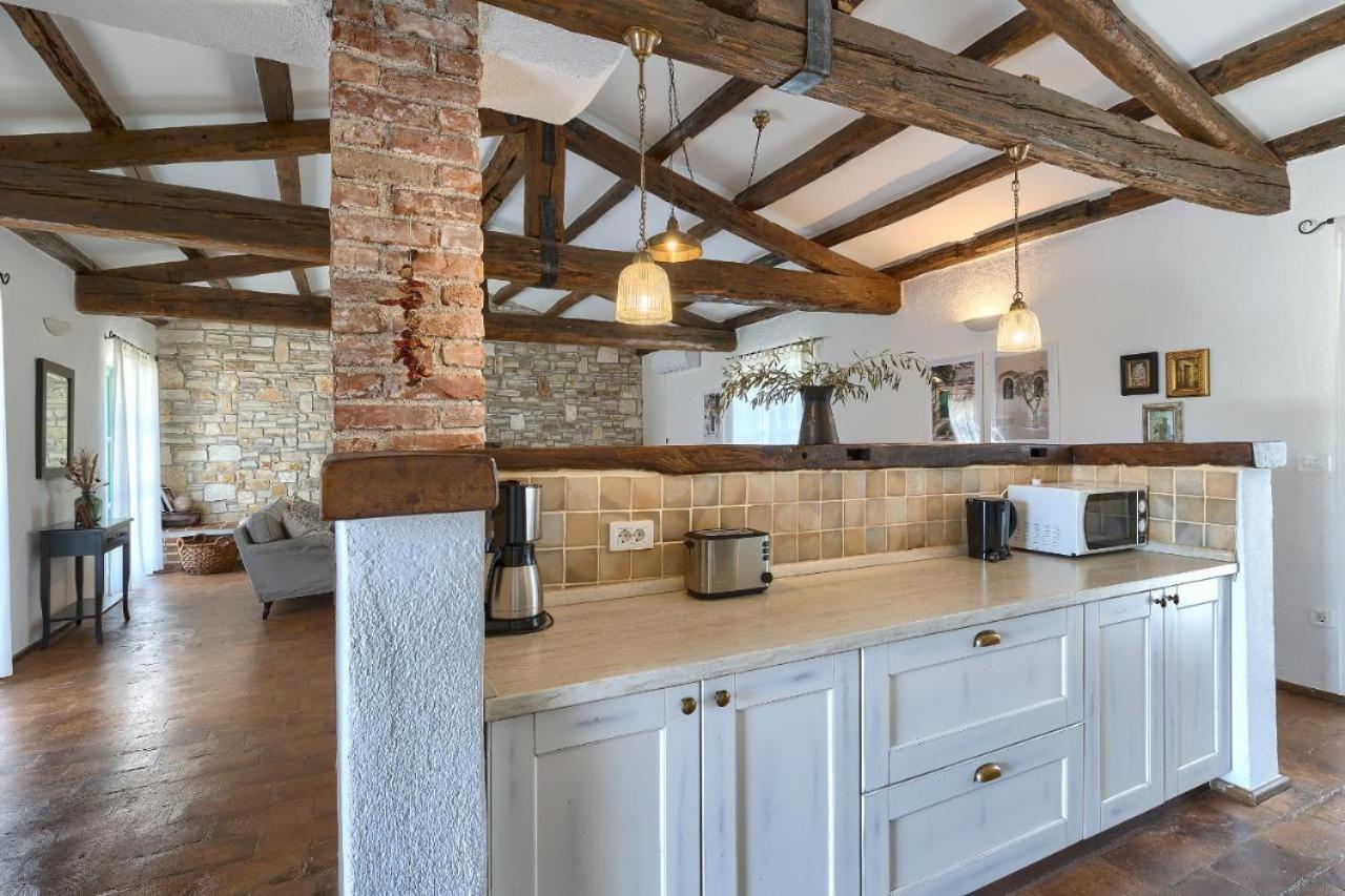 Villa Leopoldo By Istrian Country Houses Barat  Buitenkant foto