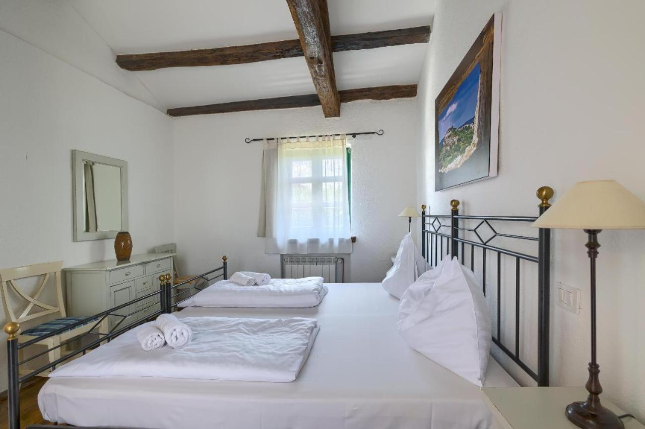 Villa Leopoldo By Istrian Country Houses Barat  Buitenkant foto