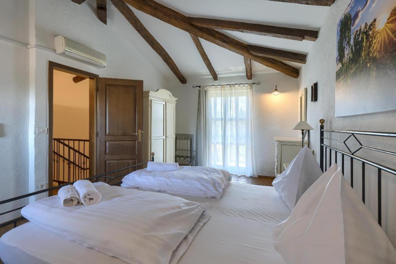 Villa Leopoldo By Istrian Country Houses Barat  Buitenkant foto